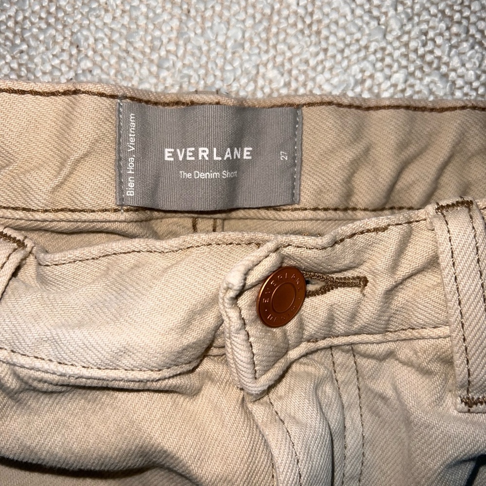 Everlane tan shorts